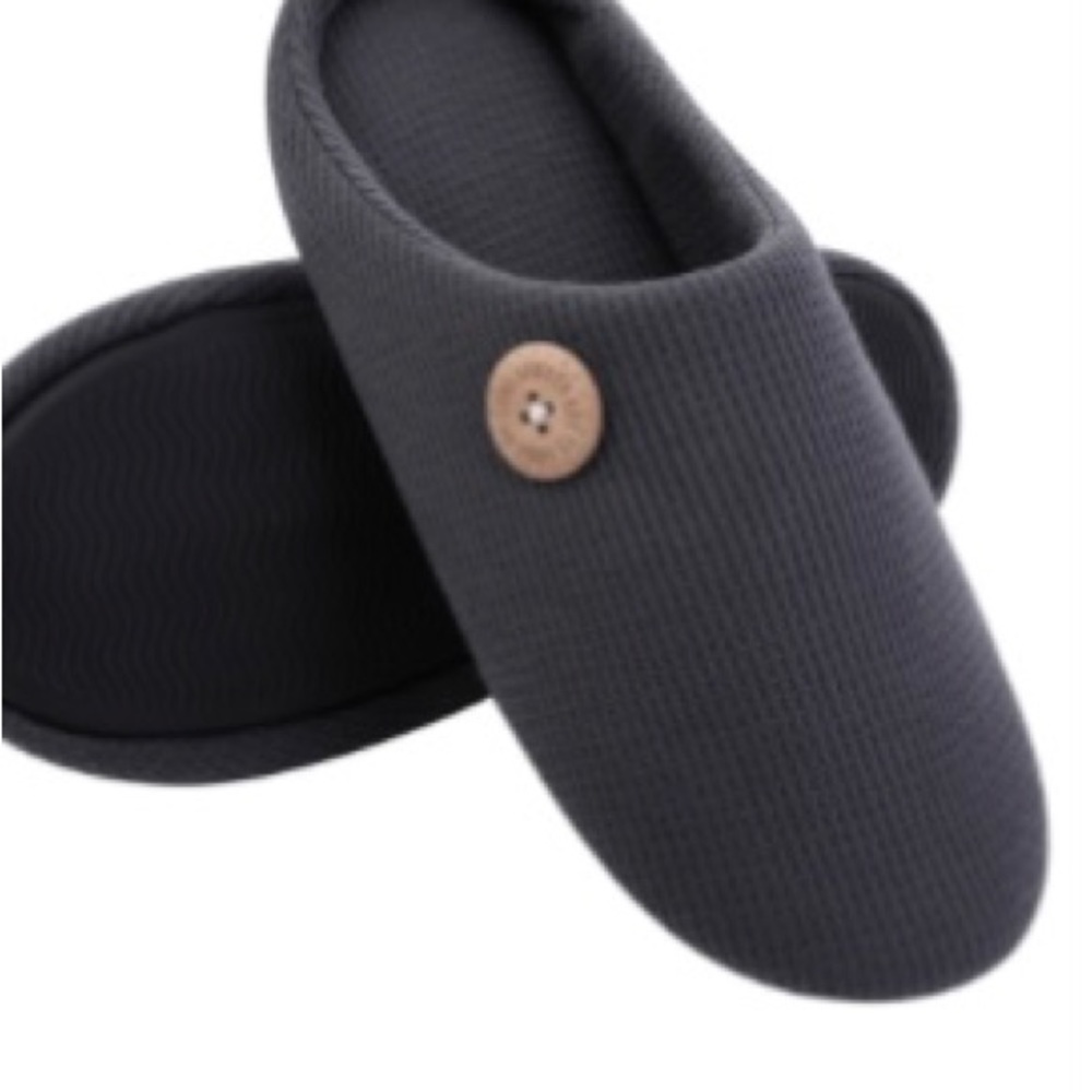 Unisex slippers Size 6
